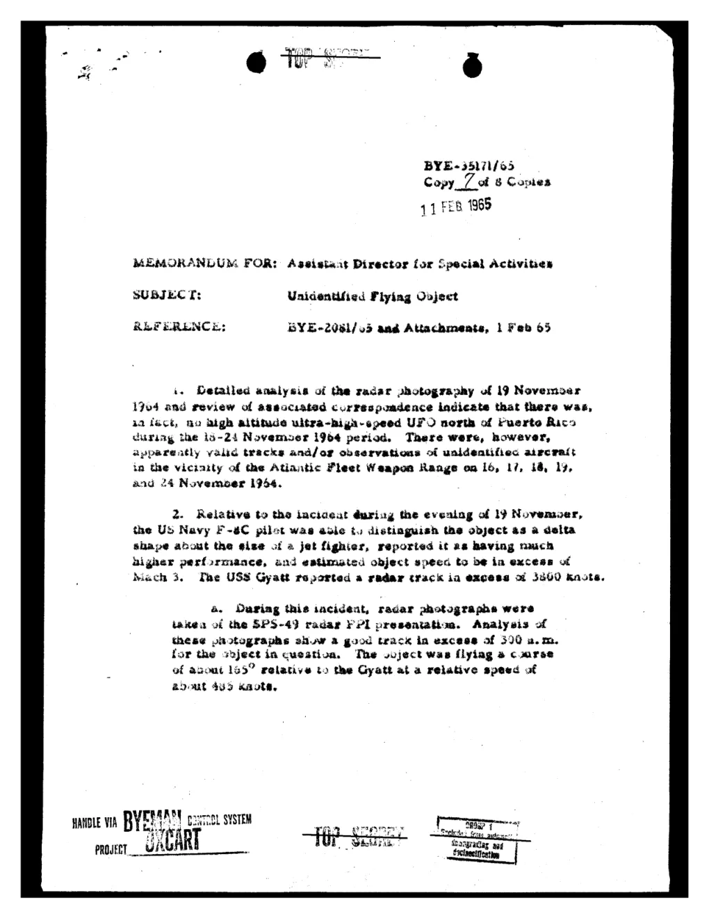 Primera página del memorando del 11 de febrero de 1965, «Unidentified Flying Object», con el párrafo que dice que no hubo ningún UFO de gran altitud y velocidad al norte de Puerto Rico.